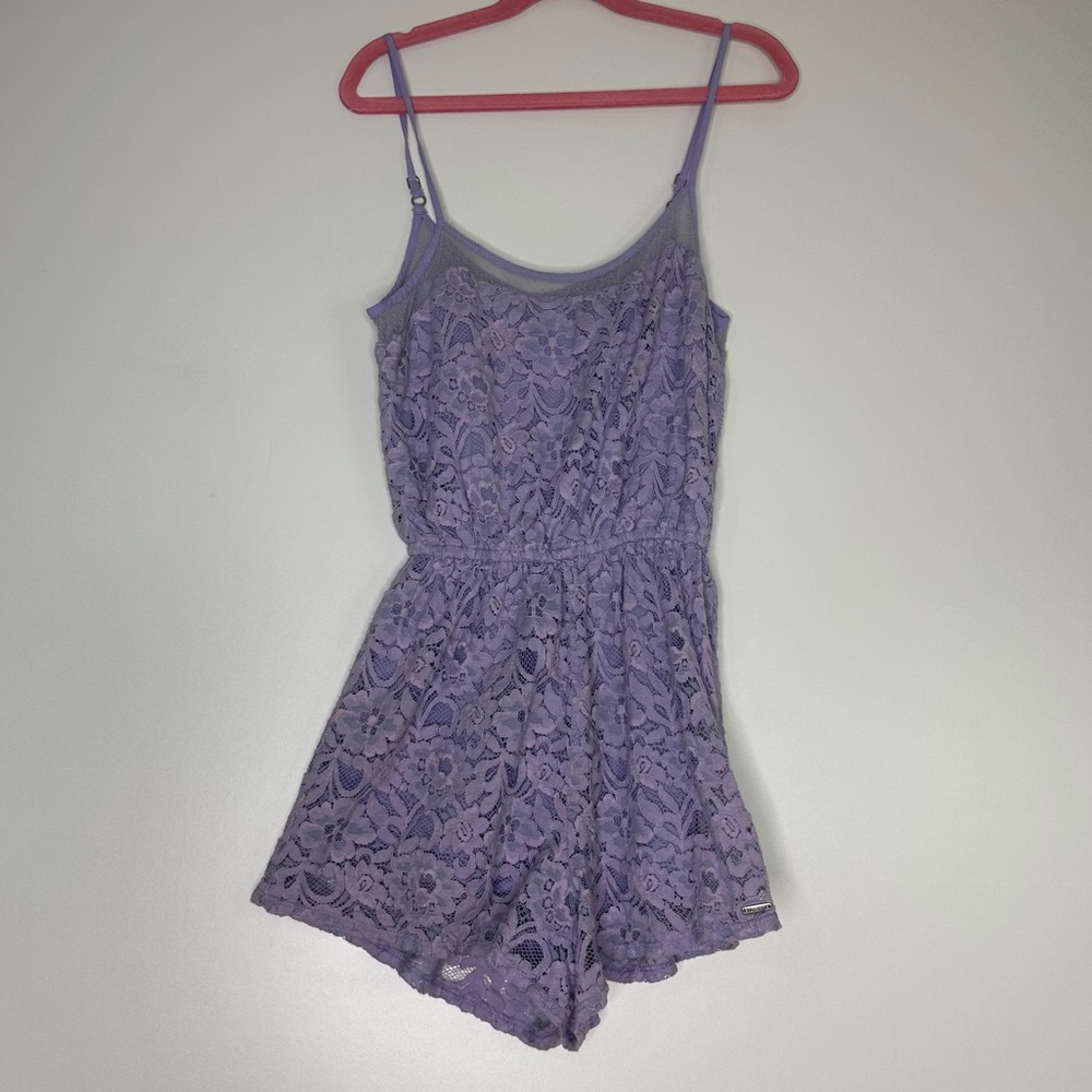 Hollister lilac Lace romper XS
